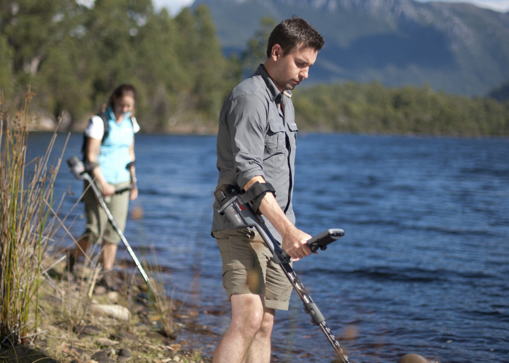 cropped-CTX-3030-Lifestyle_Detecting-Shore_1-scaled-1.jpg